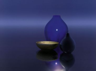 Zátiší - Blue Vases with Bowl, Trevor Scobie